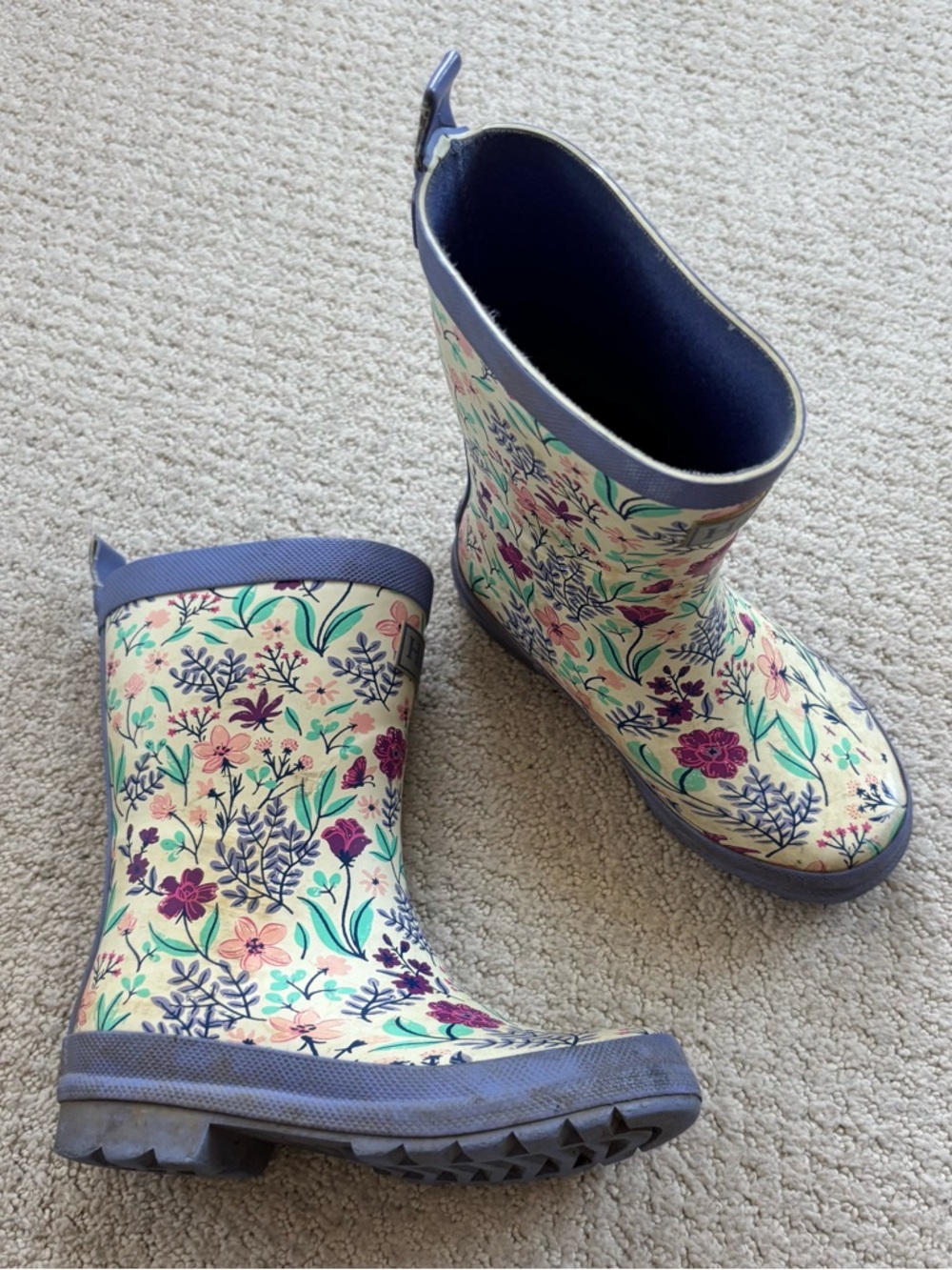 HatLey Kids Floral Rain Boots in Cream and Purple